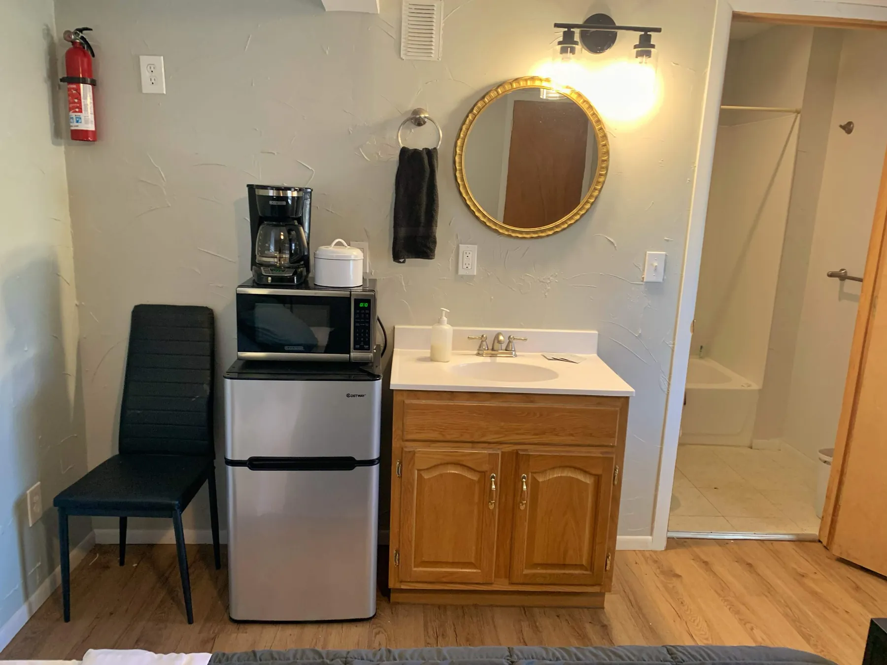 Vanity area in a motel room